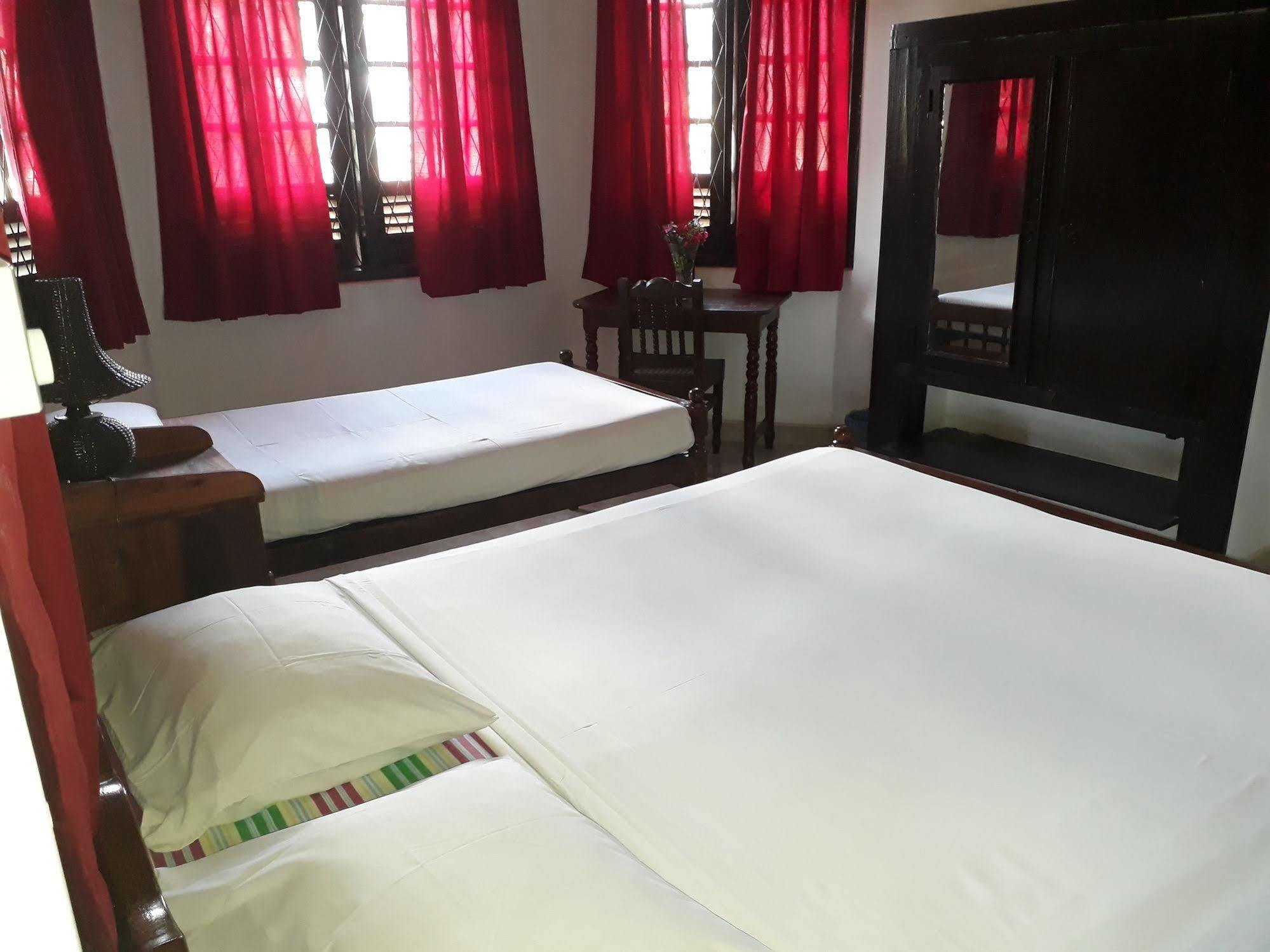 Kandy Holiday Home Extérieur photo